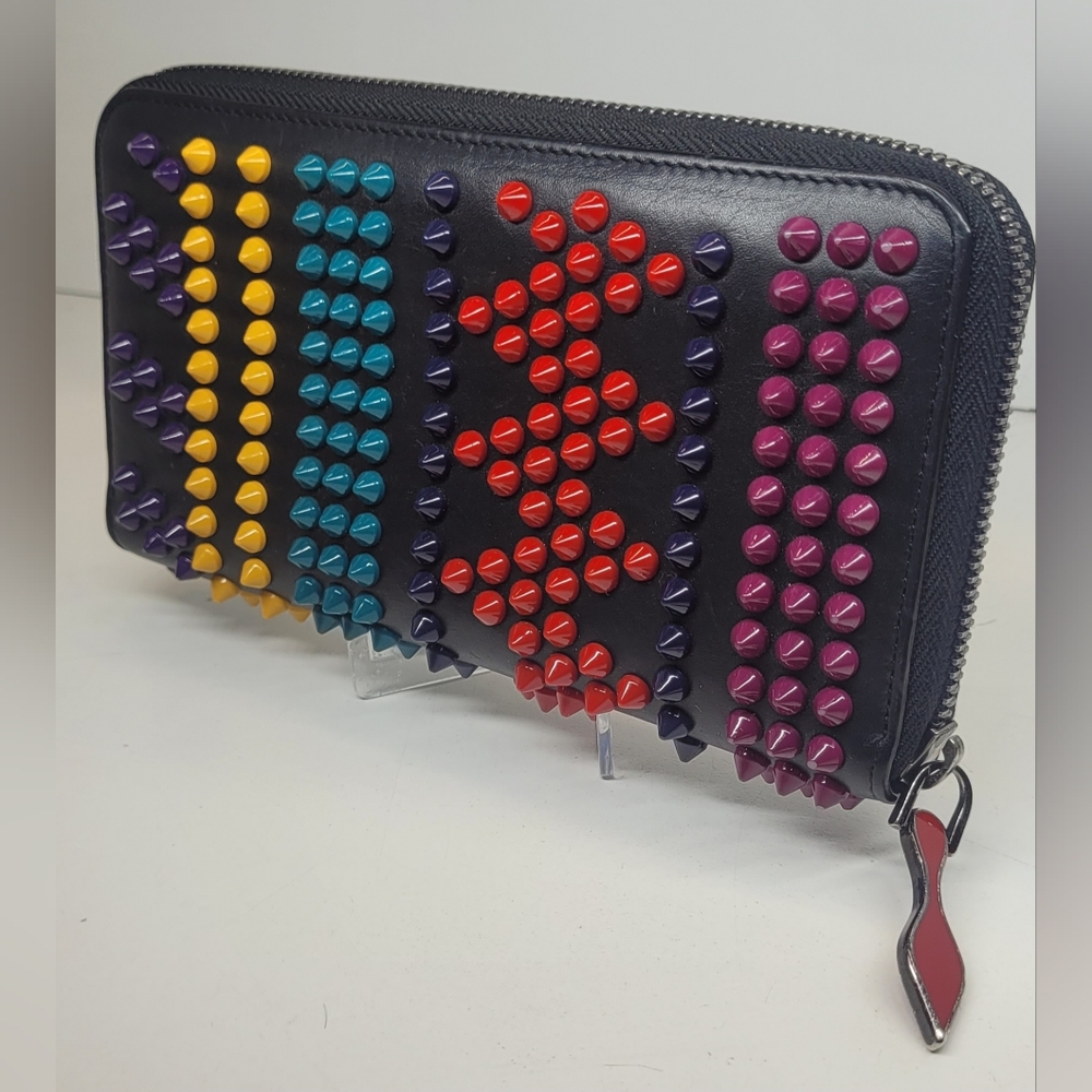 SOLD ❌Christian Louboutin Black Zippy Panettone Wallet - Picture 1 of 11